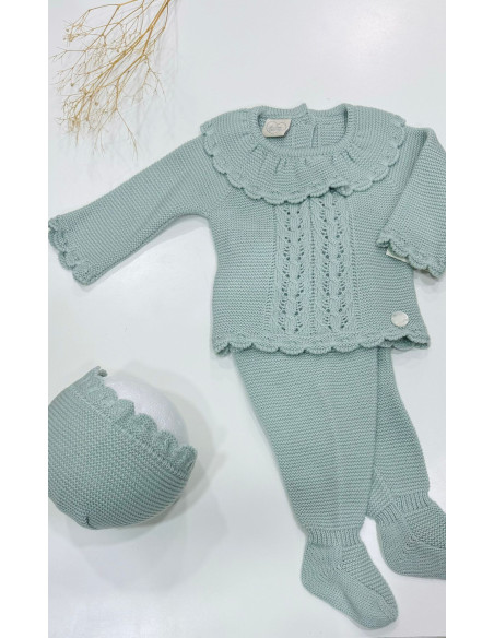 Conjunto verde agua con detalle calado